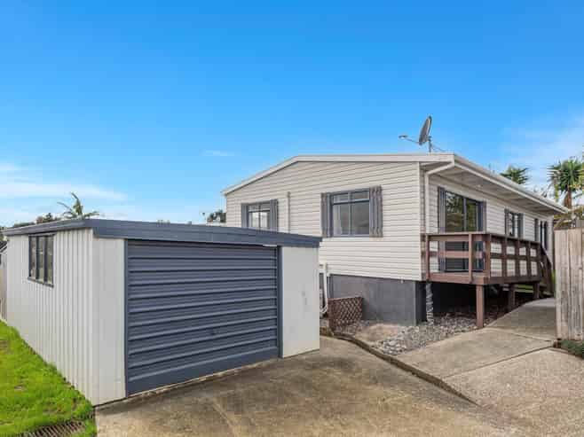 8A Raumati Crescent, Onerahi