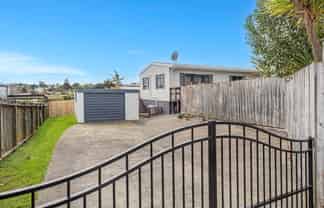 8A Raumati Crescent, Onerahi