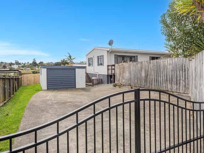 8A Raumati Crescent, Onerahi