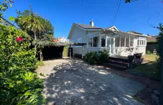 11 Ocean View Road, Milford