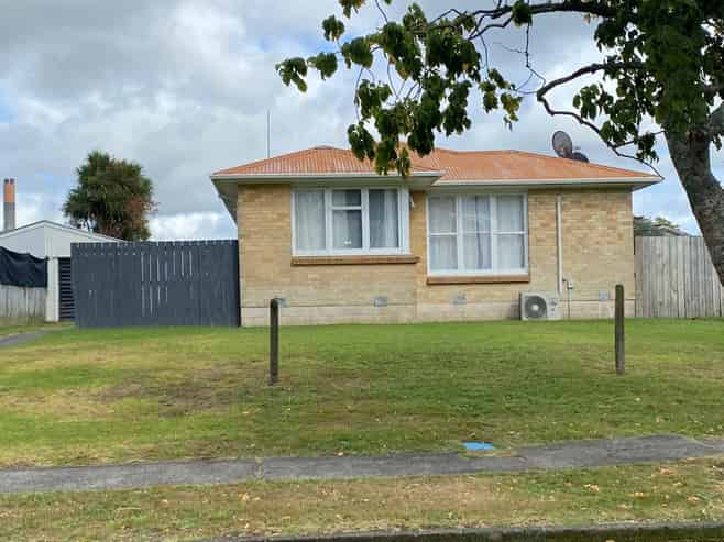 12 James Henry Crescent, Huntly