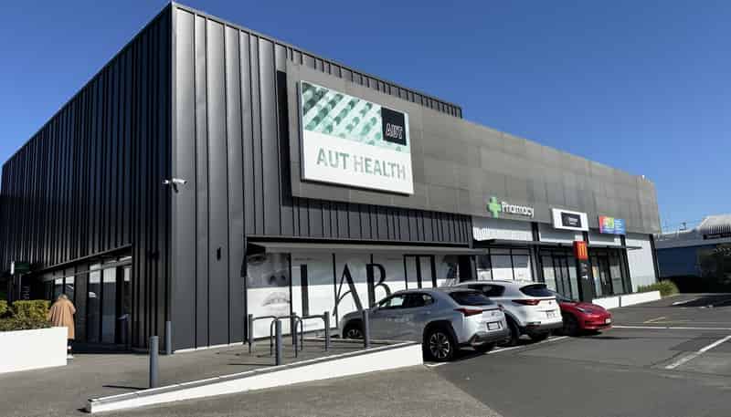 3 Akoranga Drive, Northcote