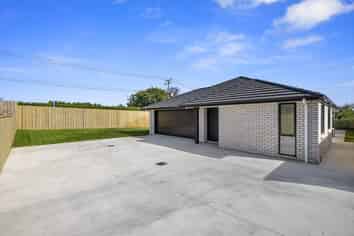 21c Portland Drive, Merrilands