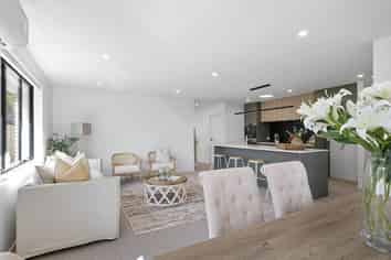 21c Portland Drive, Merrilands
