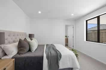 21c Portland Drive, Merrilands