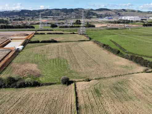 1207 Great South Road, Runciman