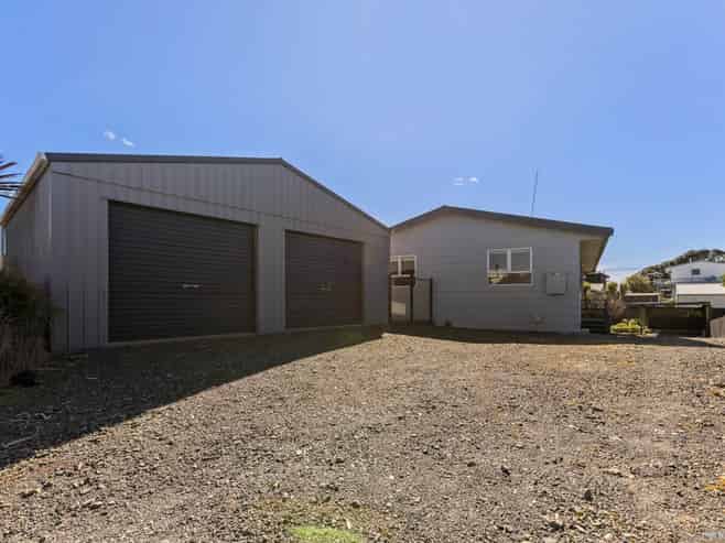 1297 Papamoa Beach Road, Papamoa