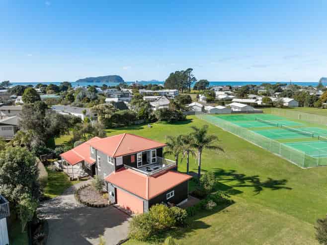 13 Coutts Road, Pauanui