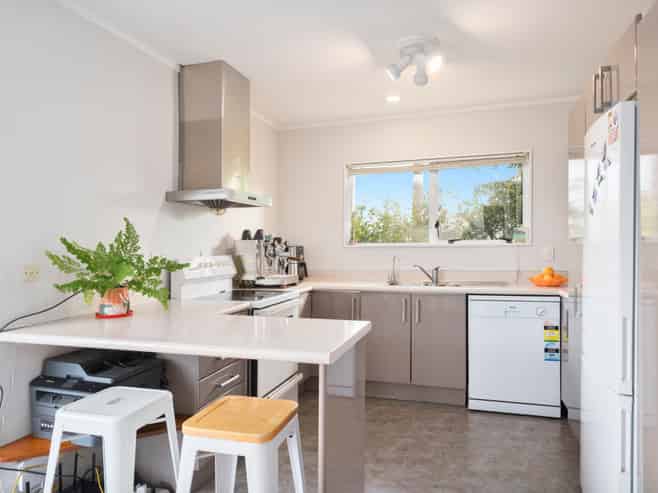 2/73 Vintage Drive, Henderson