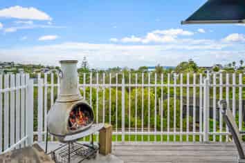 432 Whangaparaoa Road, Stanmore Bay
