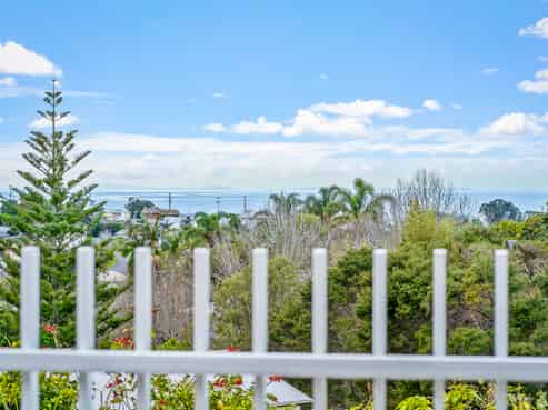 432 Whangaparaoa Road, Stanmore Bay