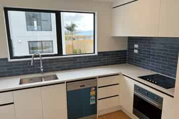 4/4 Waitaki Street, Henderson