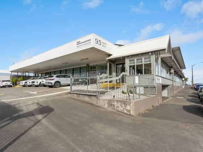 Iconic dual-tenanted investment – secure income