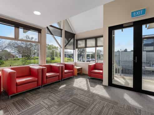 Iconic dual-tenanted investment – secure income