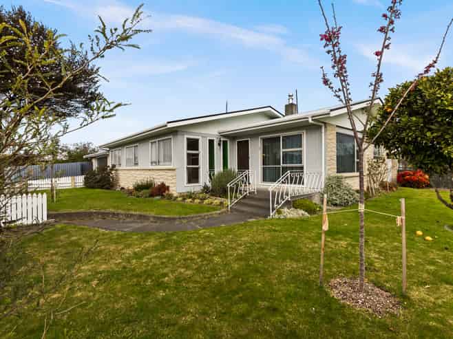 2 Banff Place, Tamatea