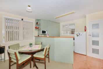 12 Ogle Crescent, Kamo