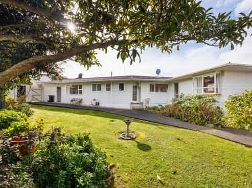 3 Dalzien Place, Feilding