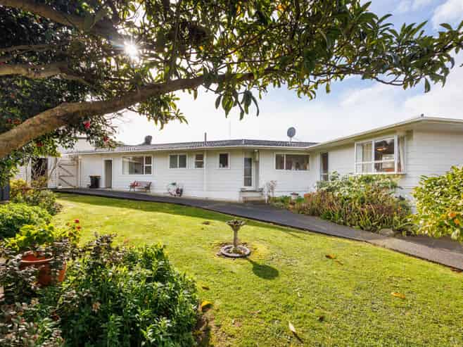 3 Dalzien Place, Feilding
