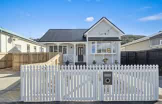 68 Derwent Street, Island Bay