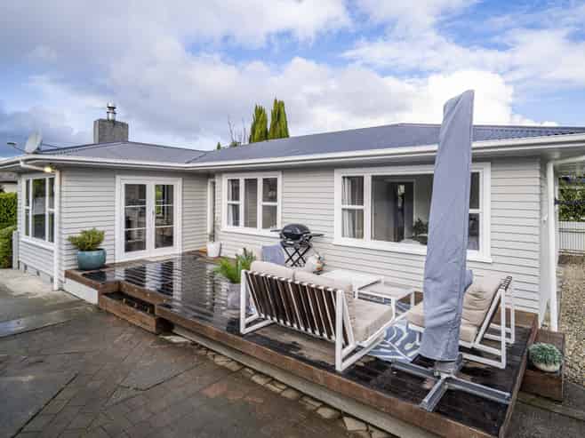 15 Lipscombe Crescent, Havelock North