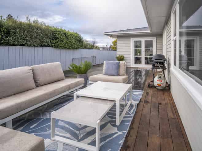 15 Lipscombe Crescent, Havelock North