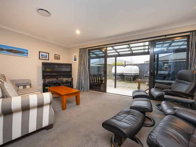 77 Meridian Grove, Kelvin Grove