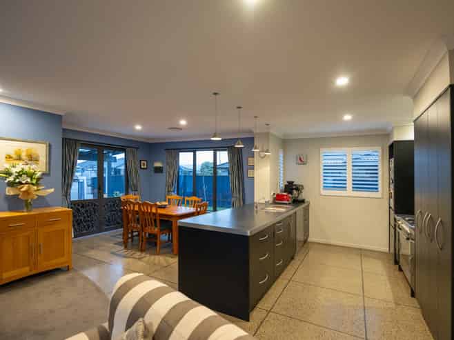 77 Meridian Grove, Kelvin Grove