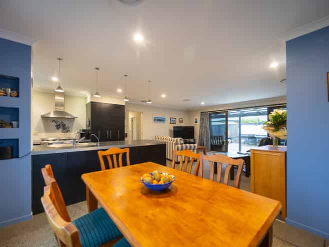 77 Meridian Grove, Kelvin Grove