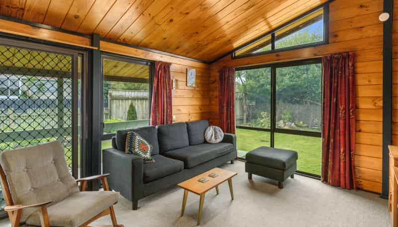 27 Charles Street, LEVIN