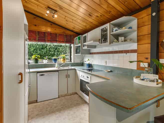 27 Charles Street, LEVIN