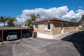 63A Sixth Avenue, Avenues