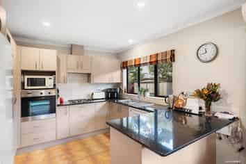 199a Hill Road, The Gardens