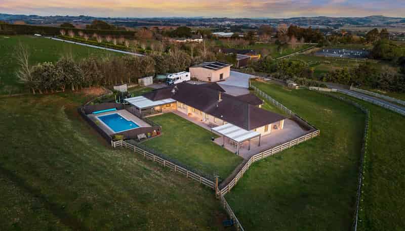 13 Hill Top Road East, Pukekohe
