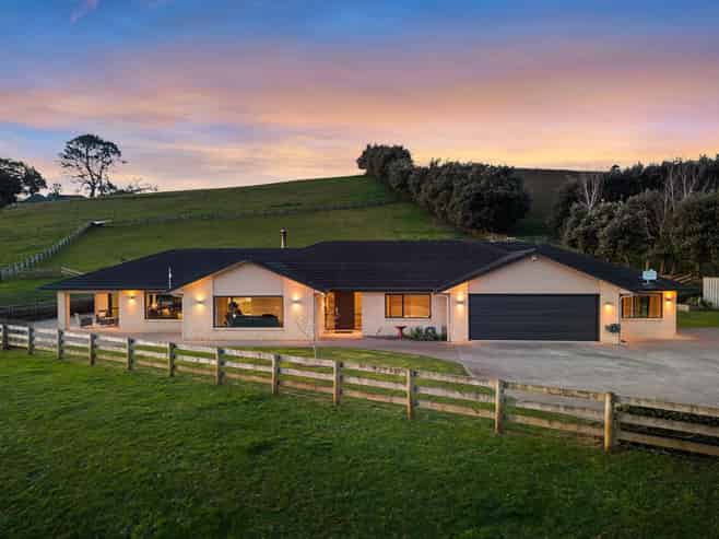 13 Hill Top Road East, Pukekohe