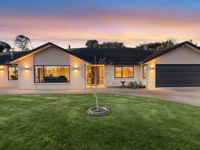 13 Hill Top Road East, Pukekohe