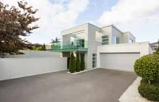 896A River Road, Queenwood