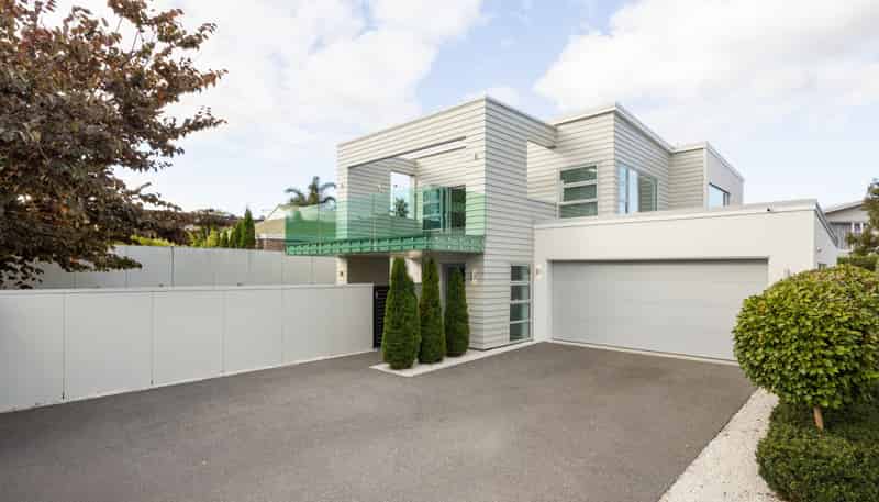 896A River Road, Queenwood