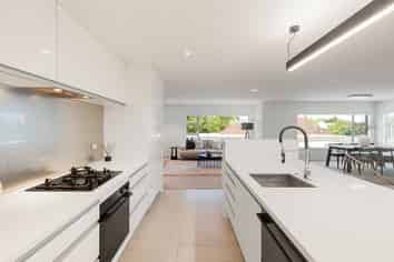 896A River Road, Queenwood
