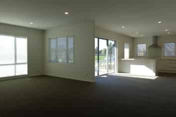 11 Faringdon Boulevard, Rolleston