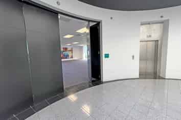 MODERN GROUND FLOOR OFFICE
