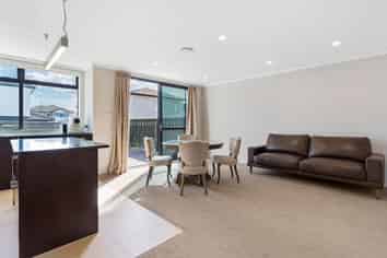 22/182 Flat Bush School Road, Flat Bush