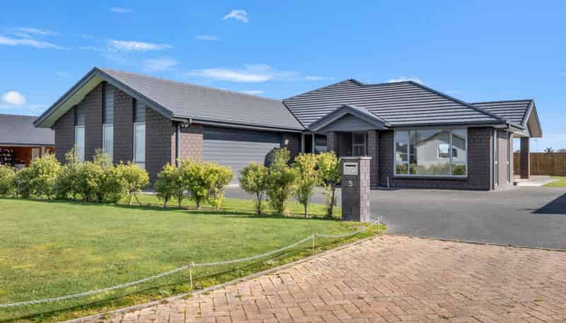 5 Hydrangea Lane, Milson