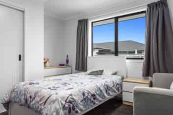 35 Shaw Road, Coastlands
