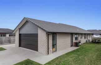 35 Shaw Road, Coastlands