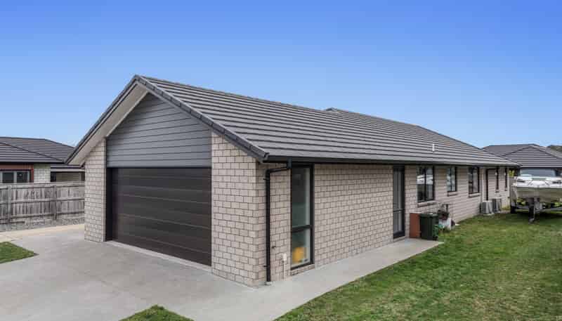 35 Shaw Road, Coastlands