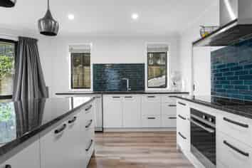35 Shaw Road, Coastlands