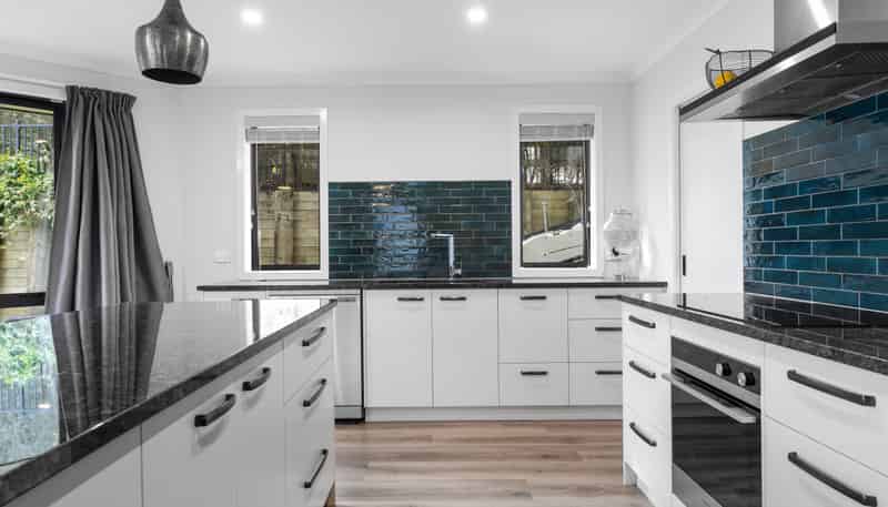 35 Shaw Road, Coastlands