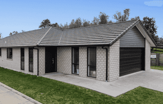 35 Shaw Road, Coastlands