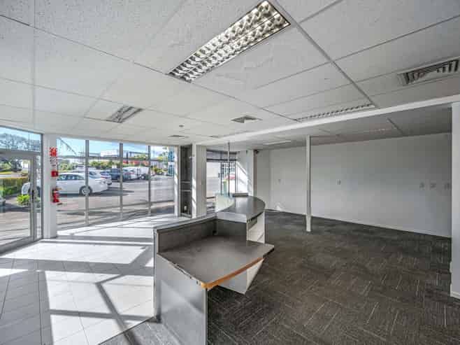 PRIME ALBANY CORNER UNIT + FIVE PARKS
