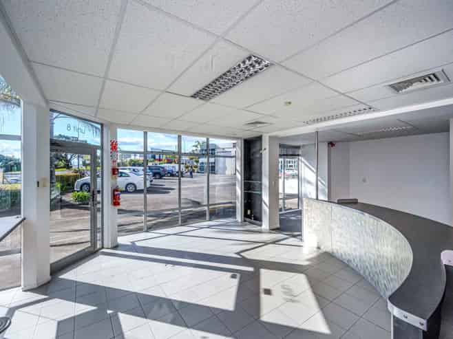 PRIME ALBANY CORNER UNIT + FIVE PARKS
